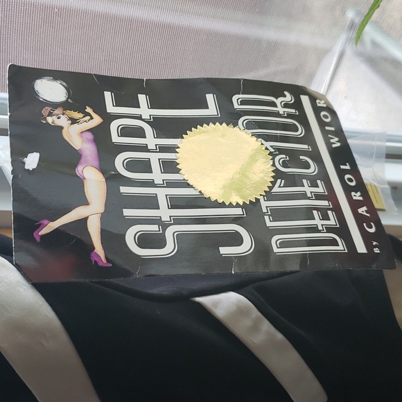 Shape detector by Carol Wior NWT swim suit - Picture 4 of 17